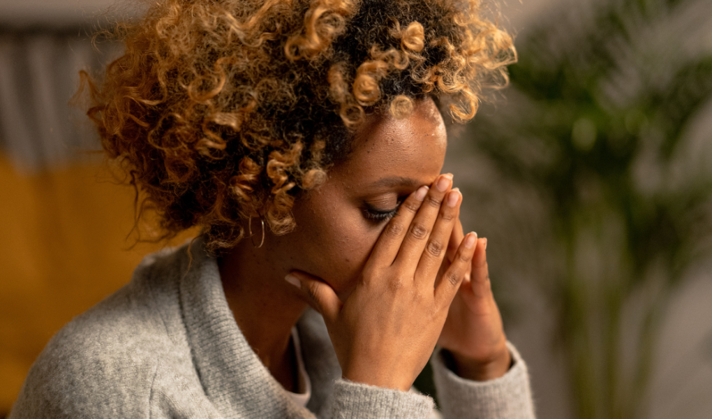 A woman experiencing entrepreneur loneliness.